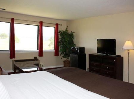 Shenandoah Inn, Major Credit Cards Required For Check In Plymouth 외부 사진